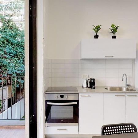 Comfortable Apartment With Balcony By Holyguest テル・アビブ エクステリア 写真