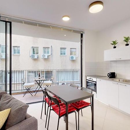 Comfortable Apartment With Balcony By Holyguest テル・アビブ エクステリア 写真
